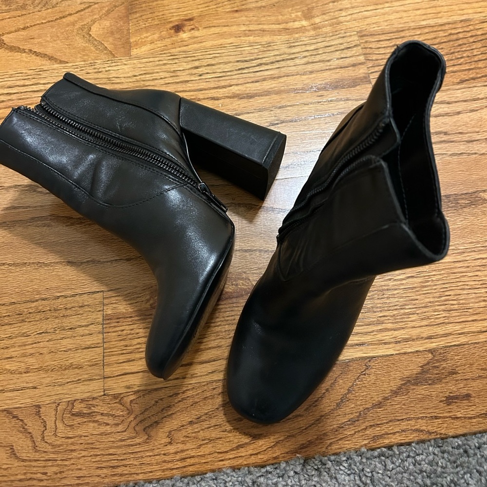 Steve Madden 8.5 black boots